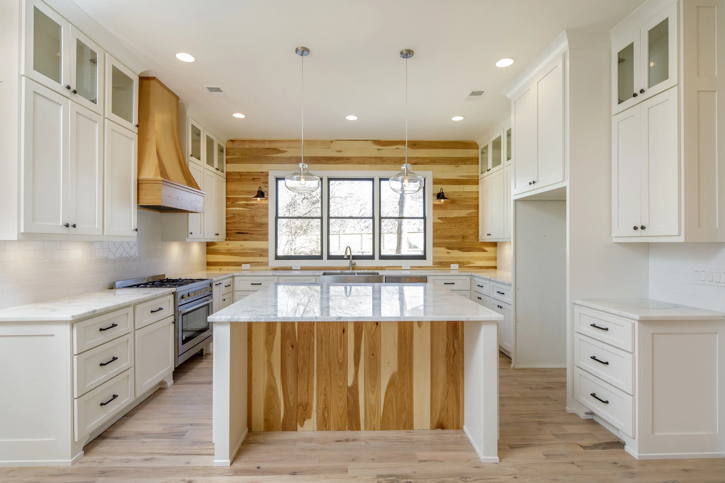 modern-rustic-farmhouse-smyrna-ga-open-kitchen-quarzite-counter-shiplap.jpg