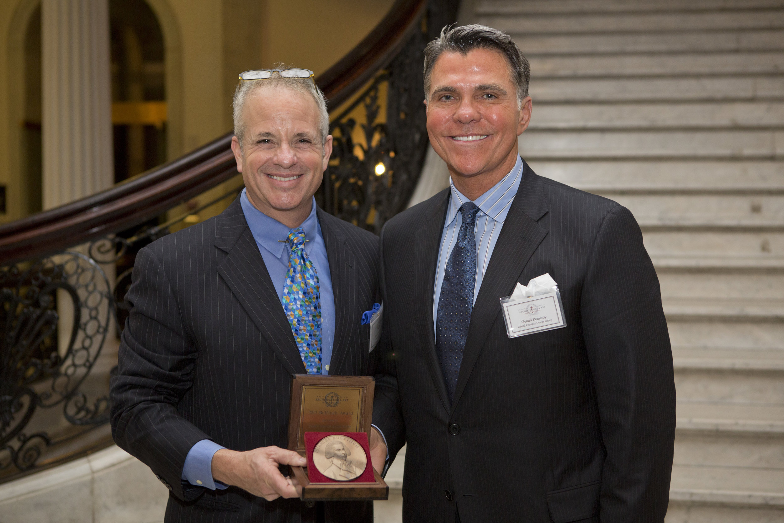 Chapter President John Margolis, Bulfinch Award winner Gerald Pomeroy