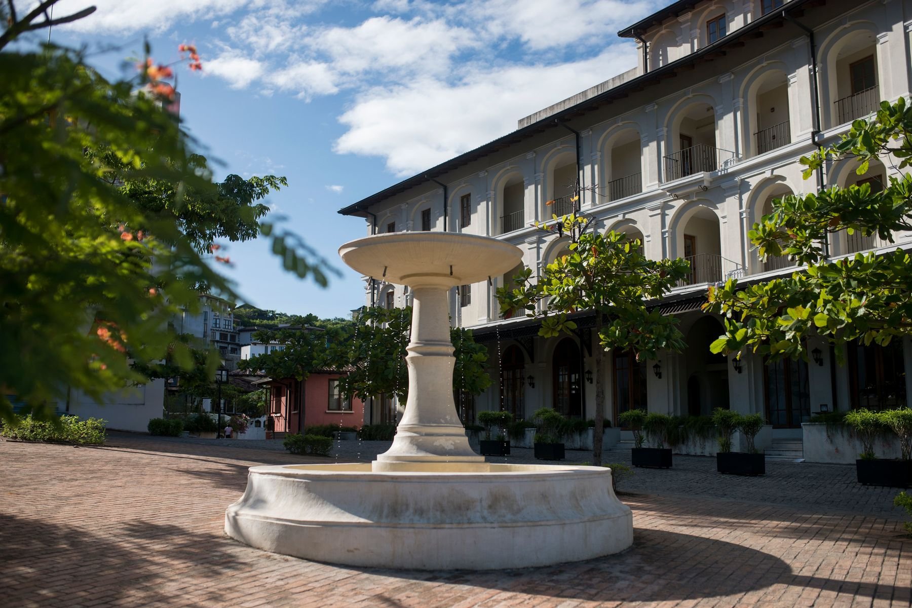   INTERNATIONAL:  Robert Orr &amp; Associates for “Plaza Central Building” Las Catalinas, Costa Rica   Photographer Credit: Pablo Cambronero  