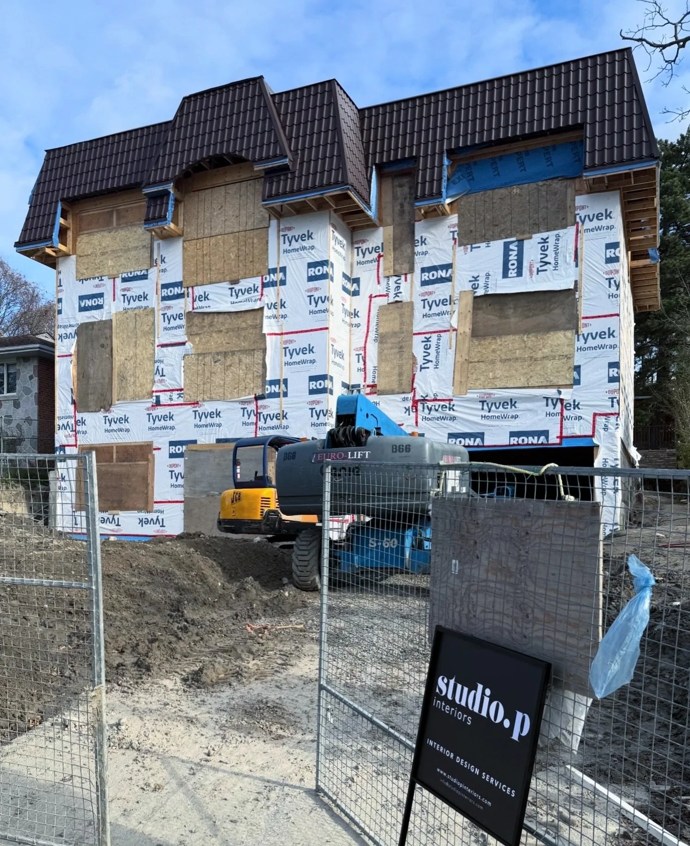 Project Larabee underway 📶

.
.
.
##SPxLarabeeResidence #newbuildhome #newbuilddesign #interiordesign #interiordesigntoronto
#torontointeriordesign #canadiandesign
#customhome #custombuild #fromthegroundup