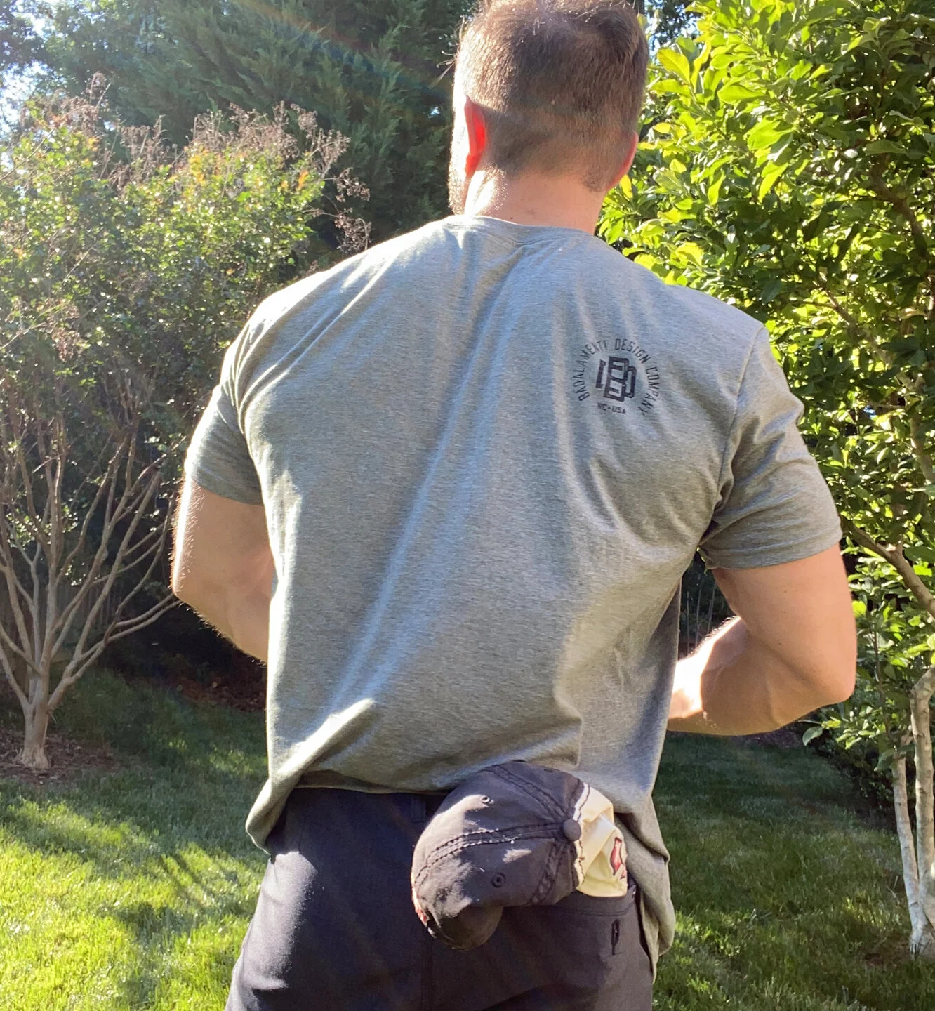 22_Tshirt_Green_Back_1.jpg