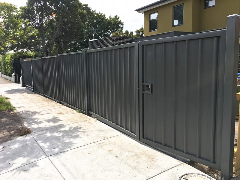 Colorbond Swing Gate.jpg
