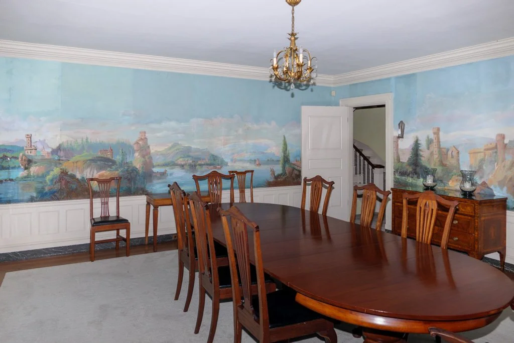  Dining room with murals 
