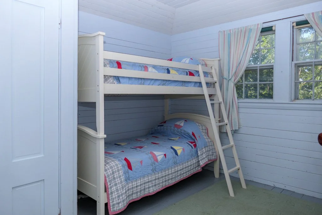  1st floor bunk room (2 twins) 