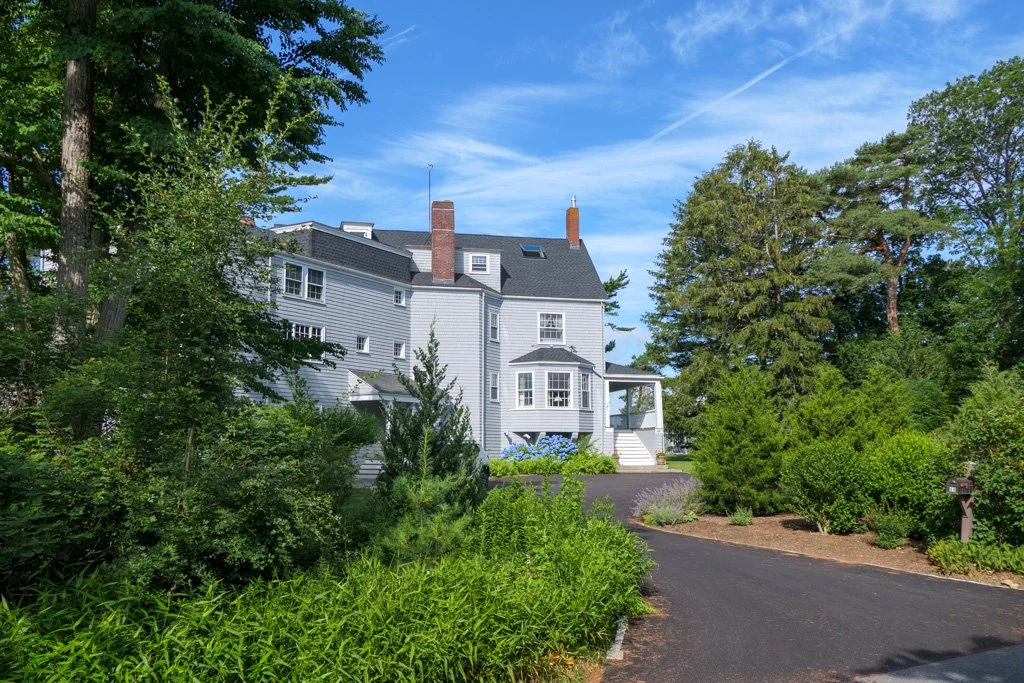  48 Proctor driveway entrance 