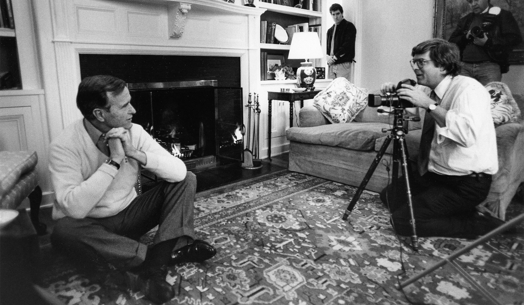 President George H.W. Bush and the photographer. The White House. 1989. © Christopher Little 