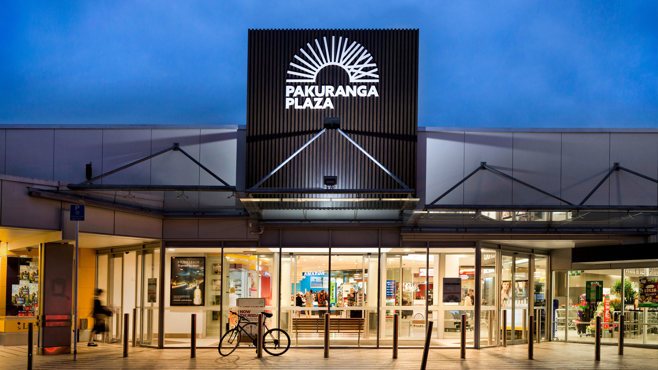 Paku-Plaza-08.jpg