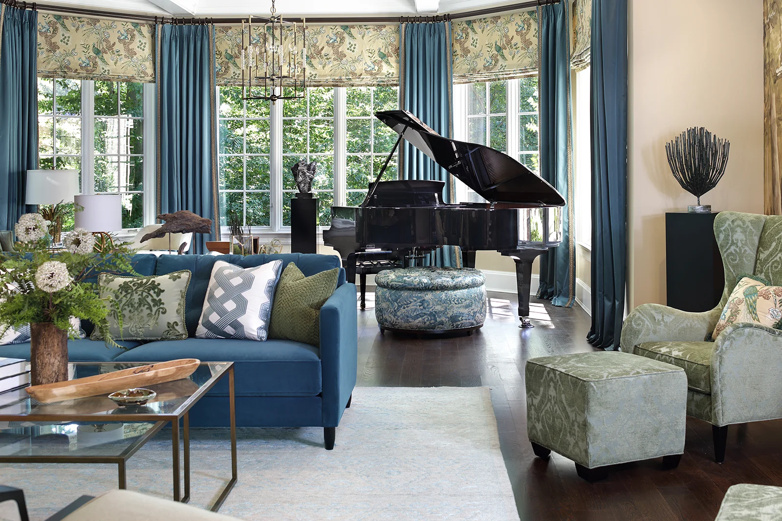 Photo By: Peter Rymwid Architectural Photography