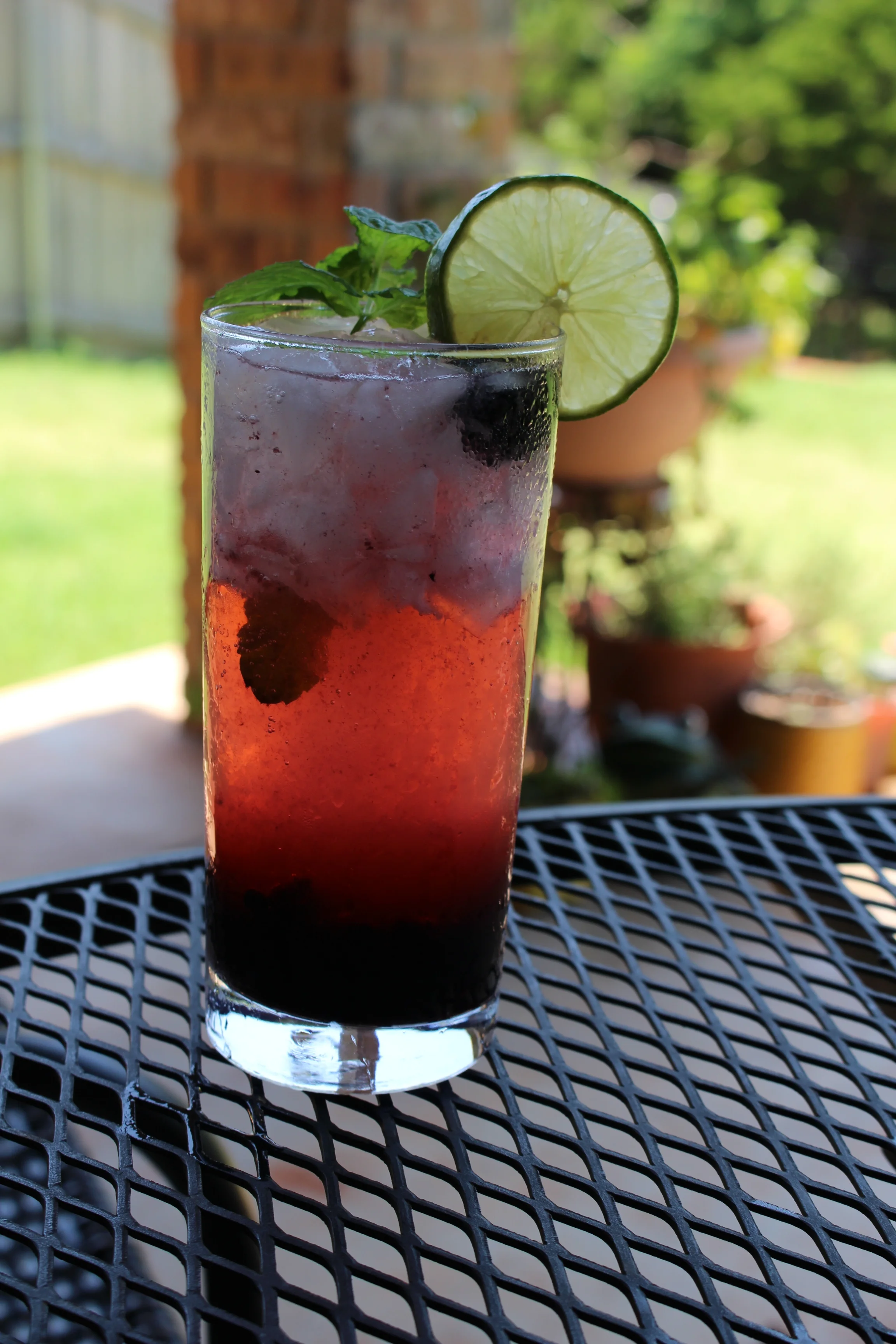 It's Friday Cocktail Time!! Blackberry Mojito Edition!!
