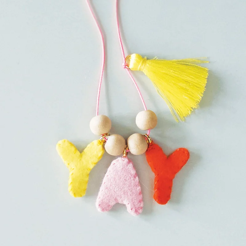 yay necklace_100.jpg