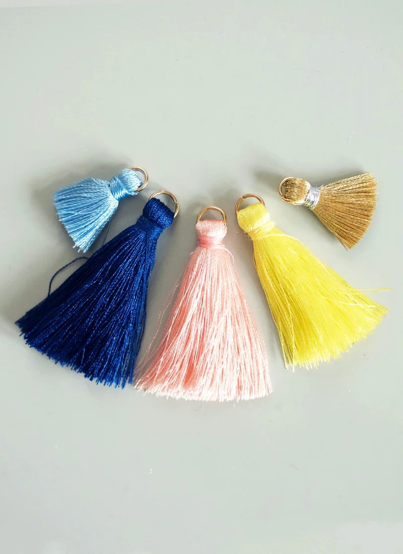 Tassels03_100.jpg