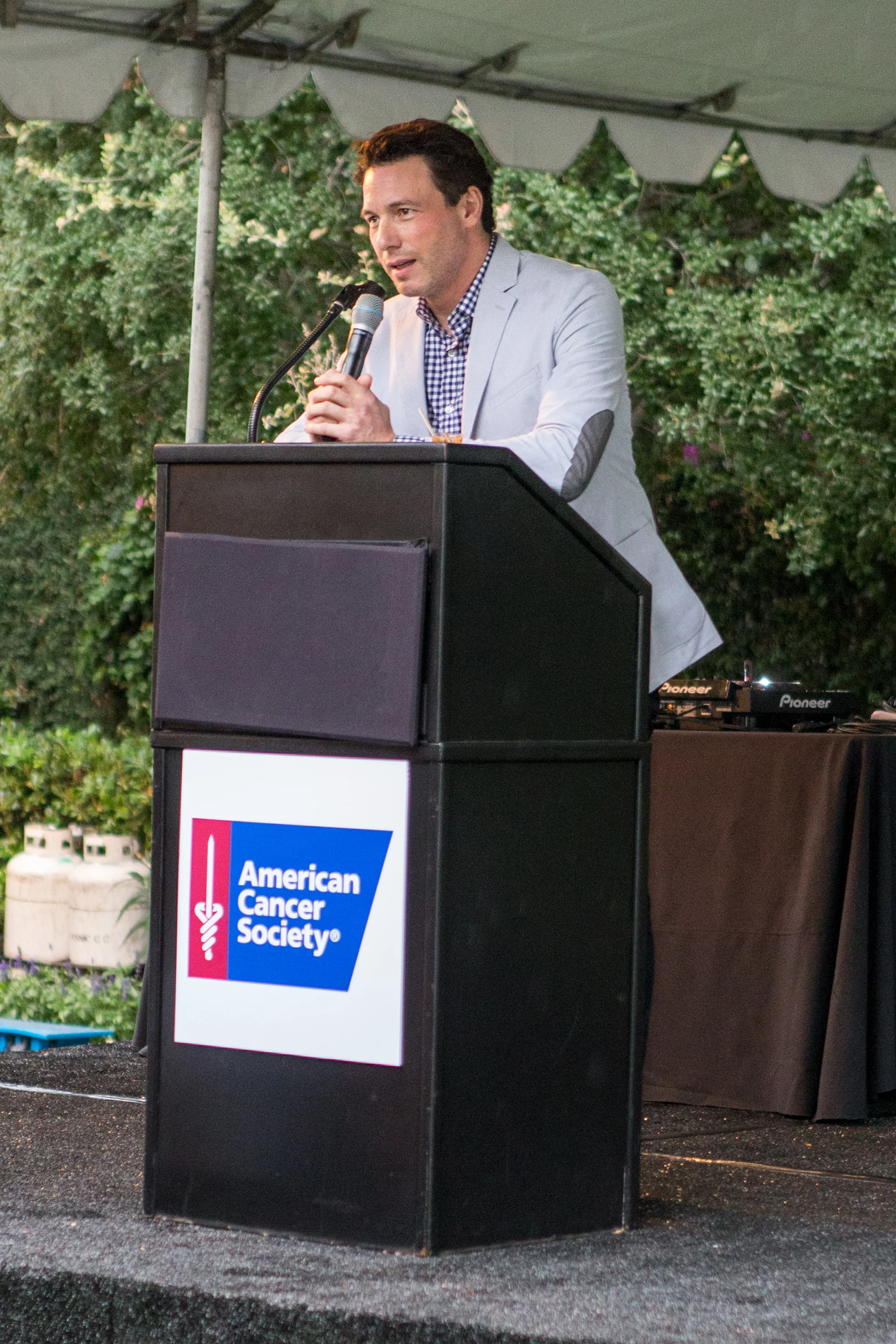Rocco DiSpirito Hosting American Cancer Society CalSpirit30