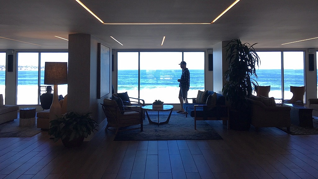 The ocean greets you in the lobby of the Monterey Tides hotel.