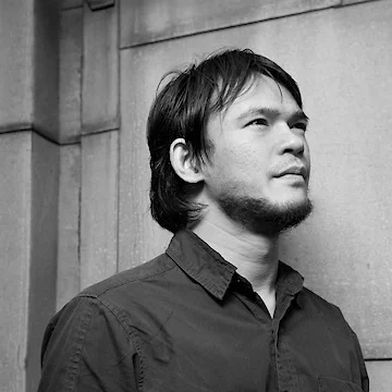 WICHANON SOMUMJARN Director Wichanon Somumjarn began his university studies in Civil Engineering and ended up focusing on Mass Communications. While he was an engineering student, he made his short film Four Boys, White Whiskey and Grilled Mouse won Best Fiction Award at Tampere Film Festival in Finland in 2010. He decided to leave his studies to pursue his dream in the field of cinema. Somumjarn's first feature In April the Following Year, There Was a Fire competed at Rotterdam in 2012 in the Tiger Awards Competition section.