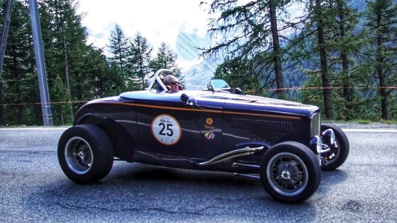 Repost from @silk.h_classiccars
&bull;
@int_st.moritzer_automobilwoche 🏁🇨🇭🏁
SUPER STICK SHIFT 

&quot;Martin Special&quot; hotrodding the Alps 

@st.moritz.automobile.week @super_stick_shift @classic_sprint @metalandspeed #int_stmoritz_automobile