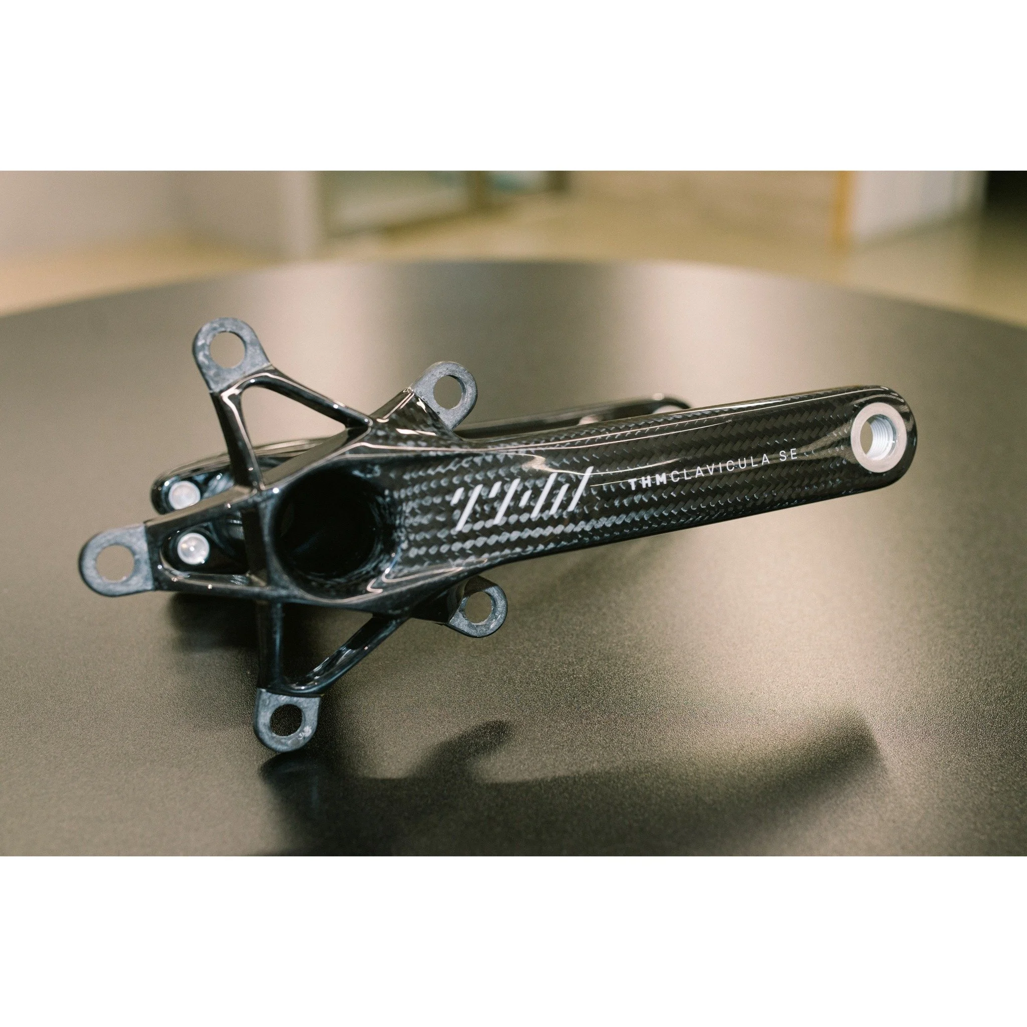THM-Carbones Crankarm 特價發售，歡迎查詢。
Clavicula SE Road Crankarm 輕量化升級之選，重量約305g (不連Chain Ring）
#thmcarbones #thmclavicula #mcbcbike #loaclbikeshop #hkcycling