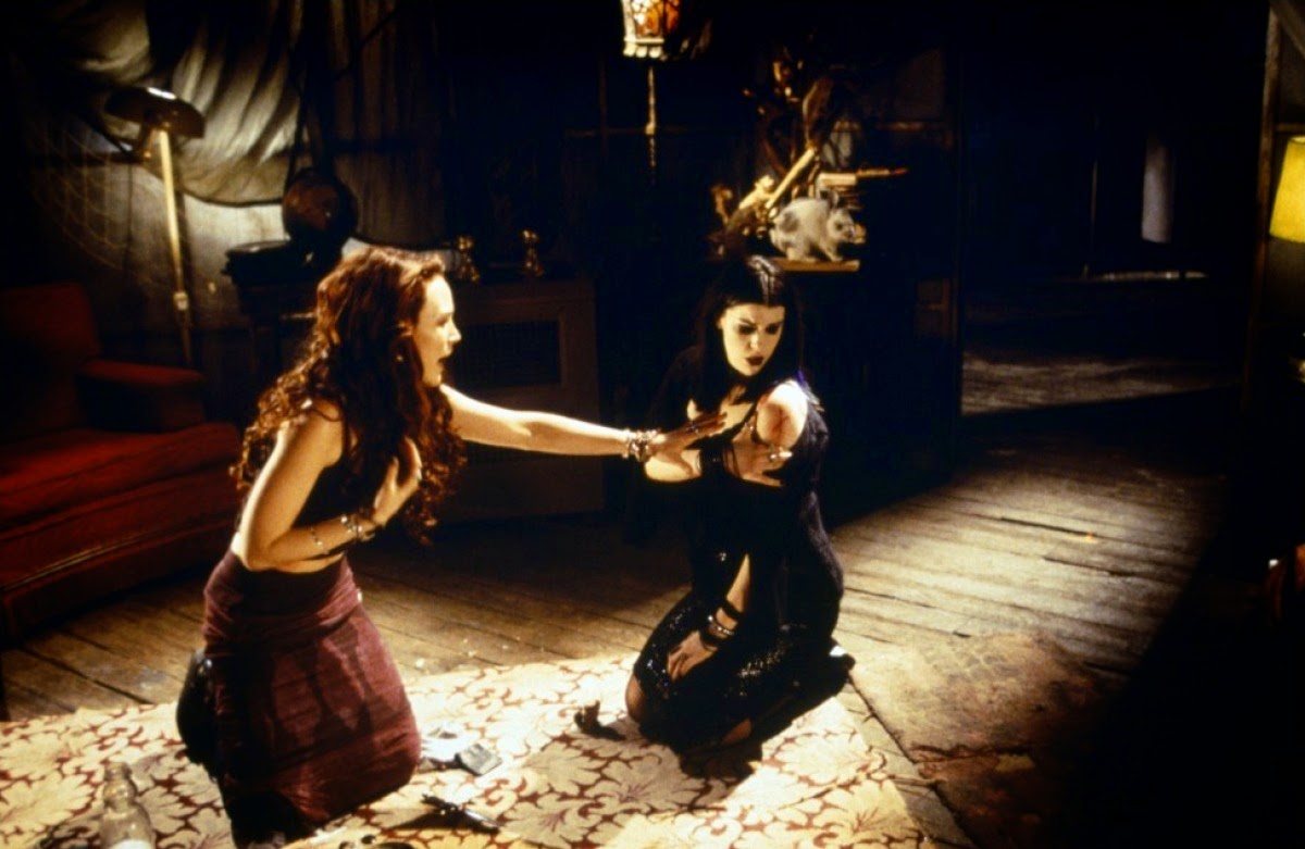Erica Leerhsen attempts to give Kim Director some skin care tips.