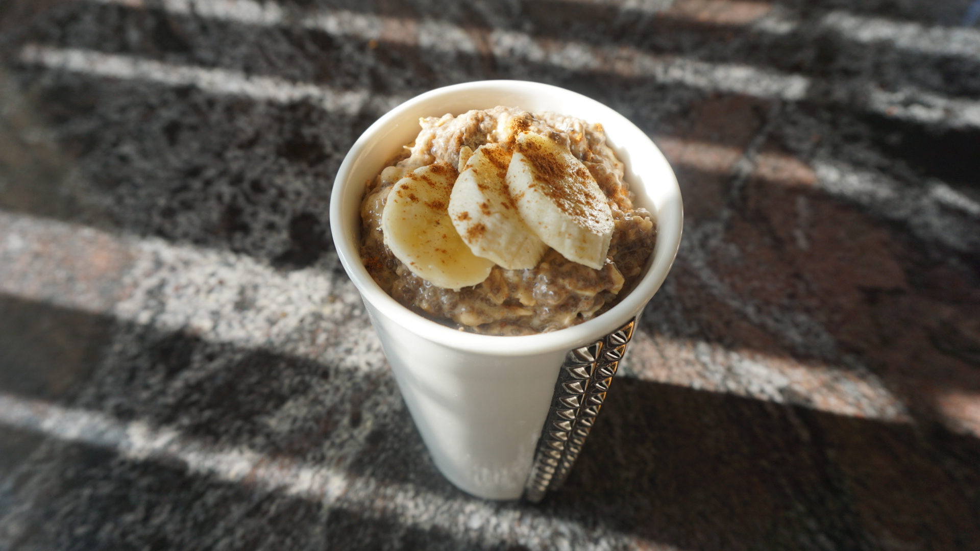 V Banana Overnight Oats