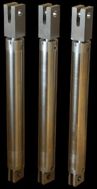 Hydraulic cylinders in SS 304 for bottom detachment