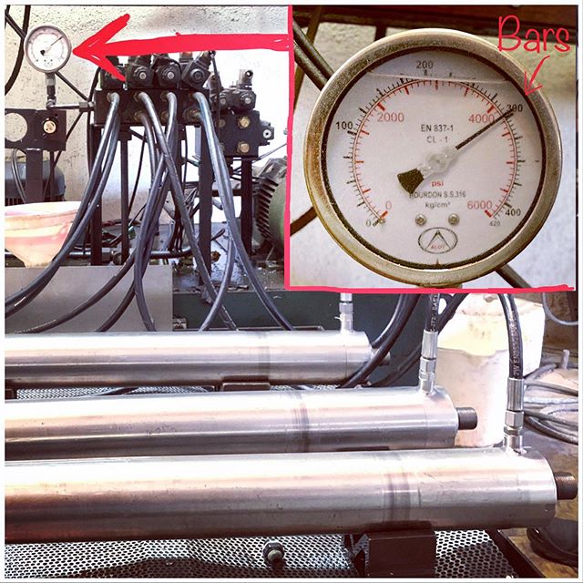 Pressure testing stainless steel hydraulic cylinders at 300 bars

#cgmp #hydrauliccylinder #stainlesssteel #qualitycontrol