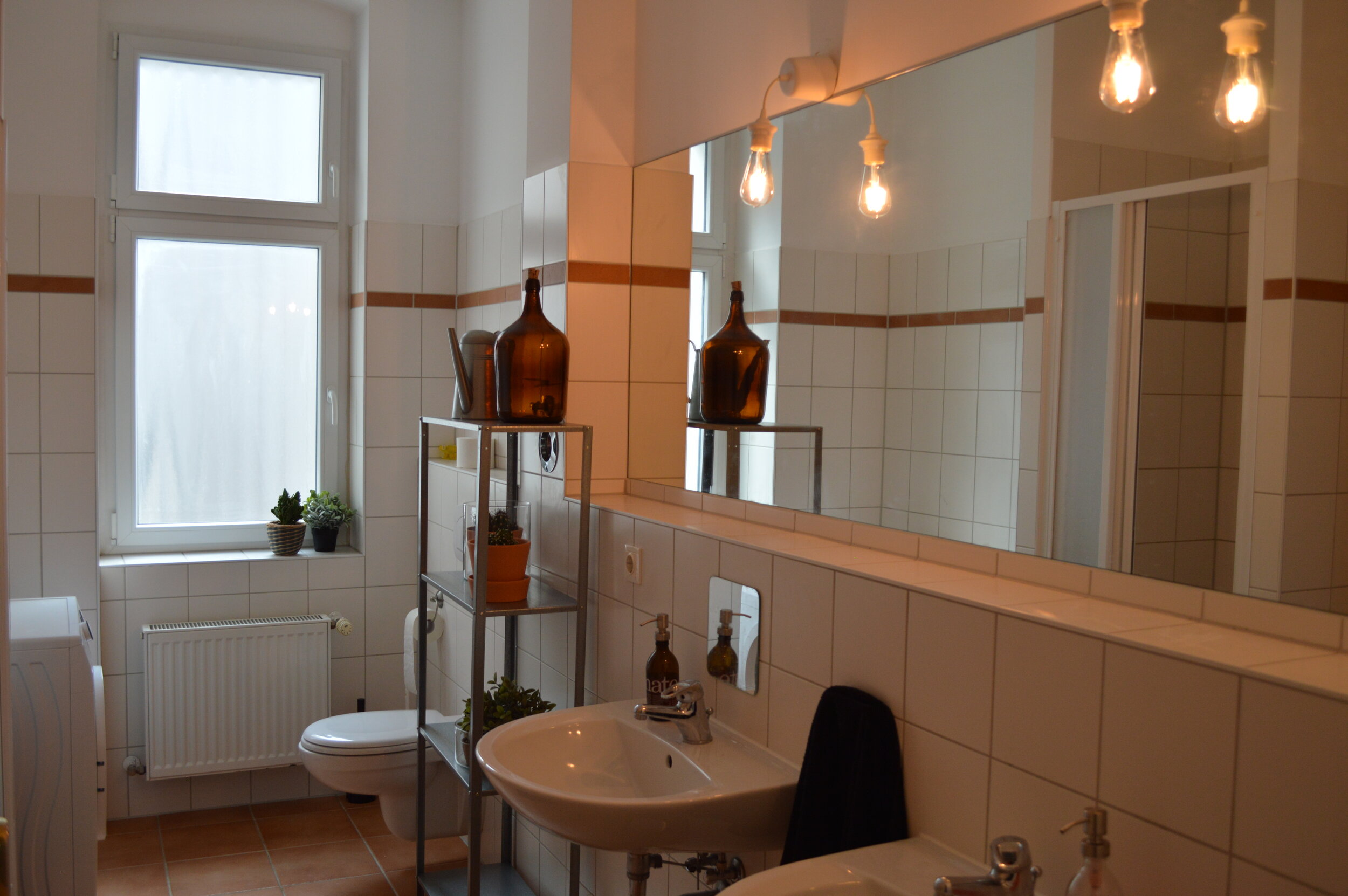 Bathroom coliving apartment