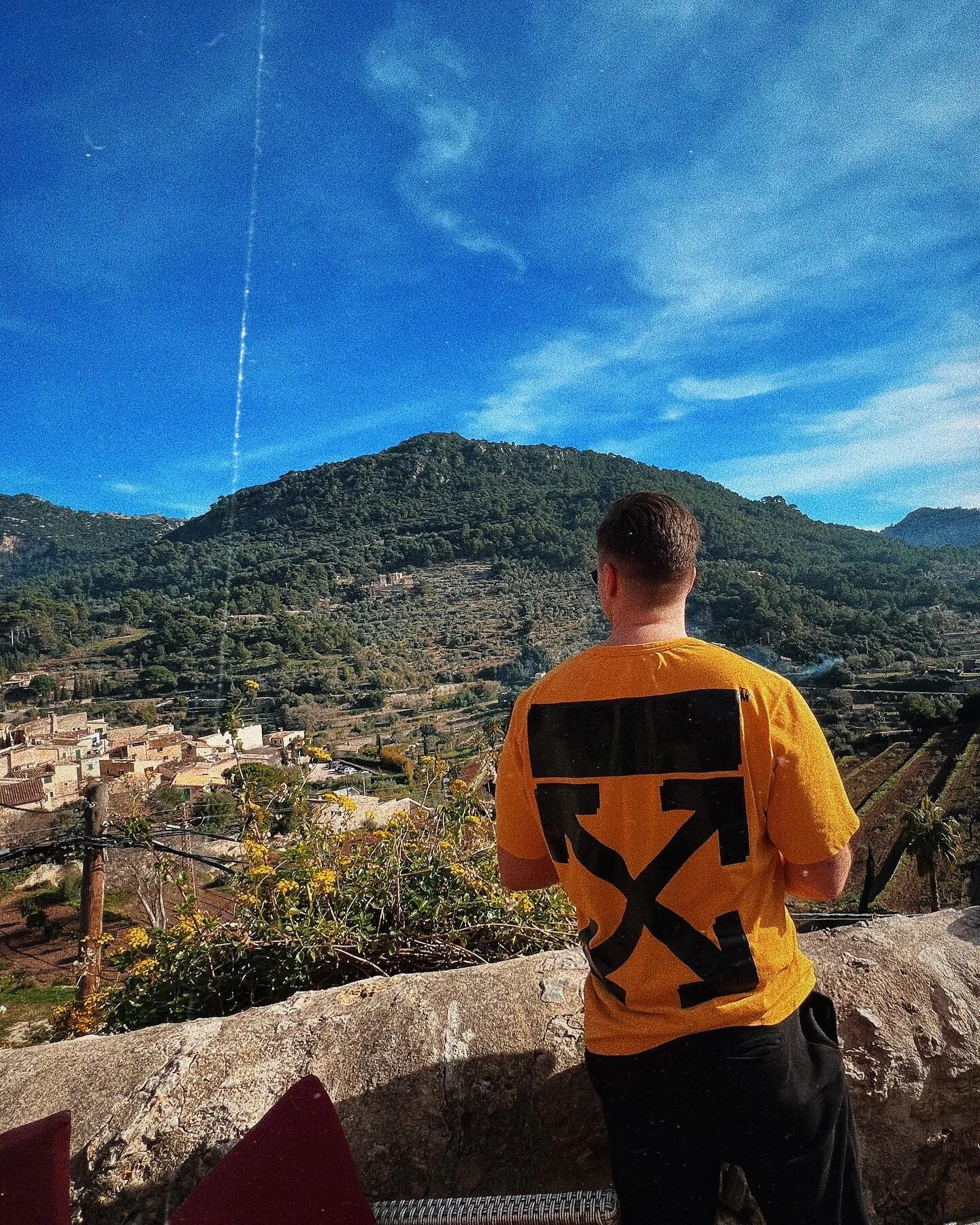 just looking around ✌🏽
~~~
#valldemossa #favorite #spot #baleares #tb