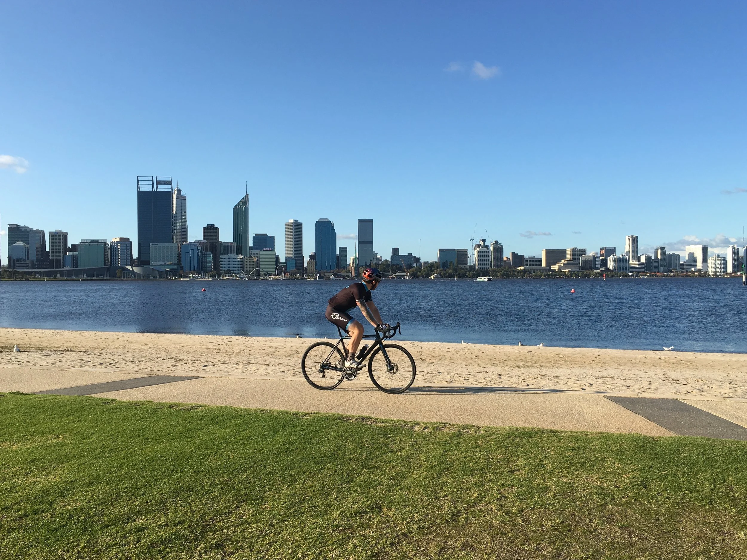 The views along the cycle path looked out across Perth's Harbour.