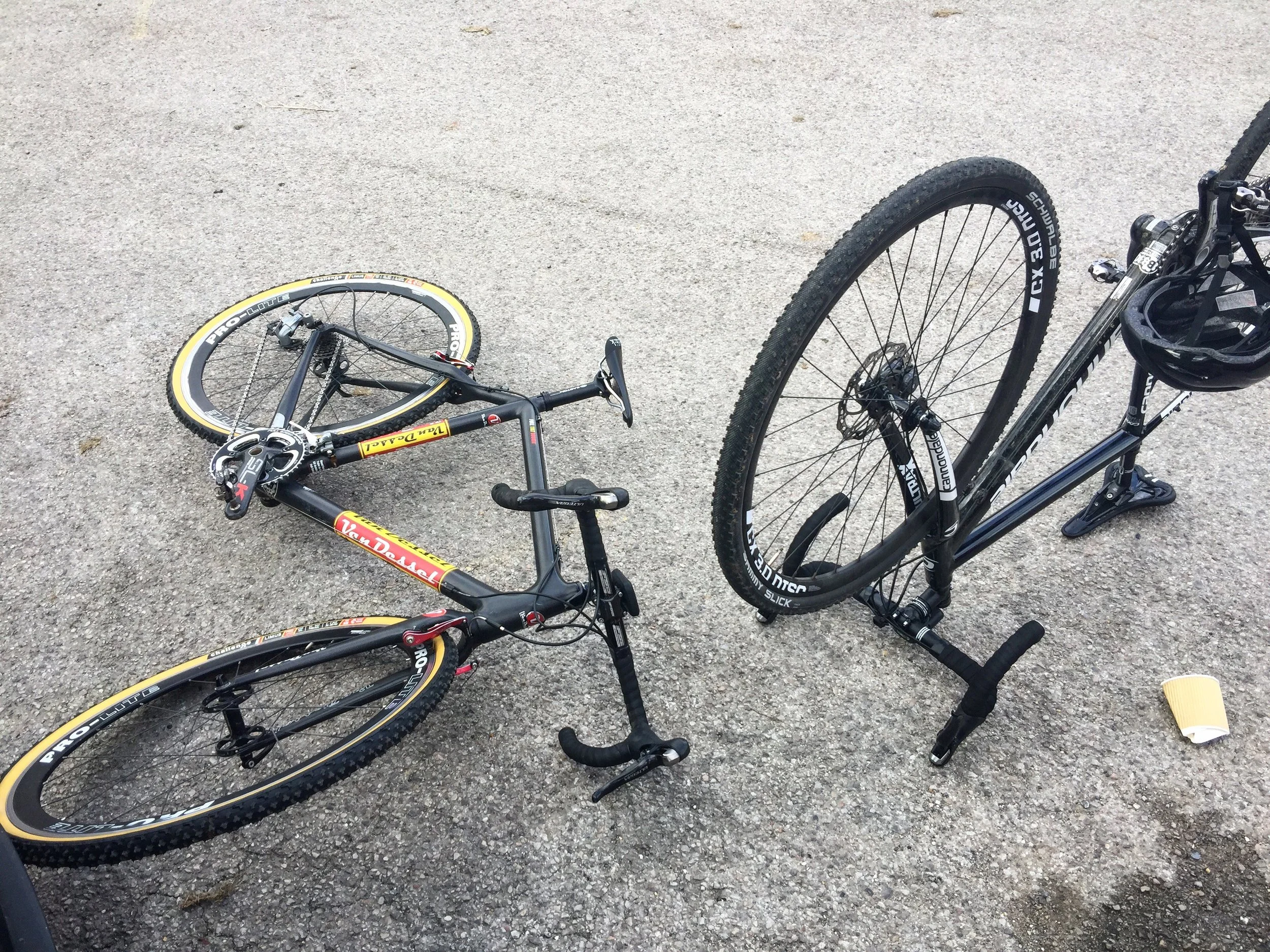 Race done. Jimmi as always breaking rules. The Van Dessel performed fantastically again. 