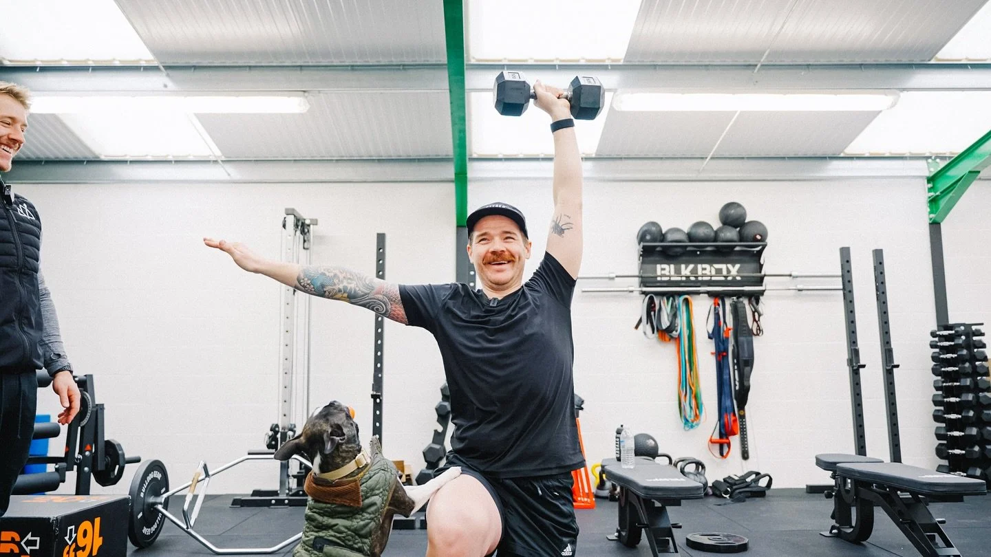 Another video out today back in @peak.performancegym with @alexhurst99 as a second parter of our gym video series on strength training for cyclists. 

I know the gym isn&rsquo;t for everyone and depending on how much time you have, that should help y