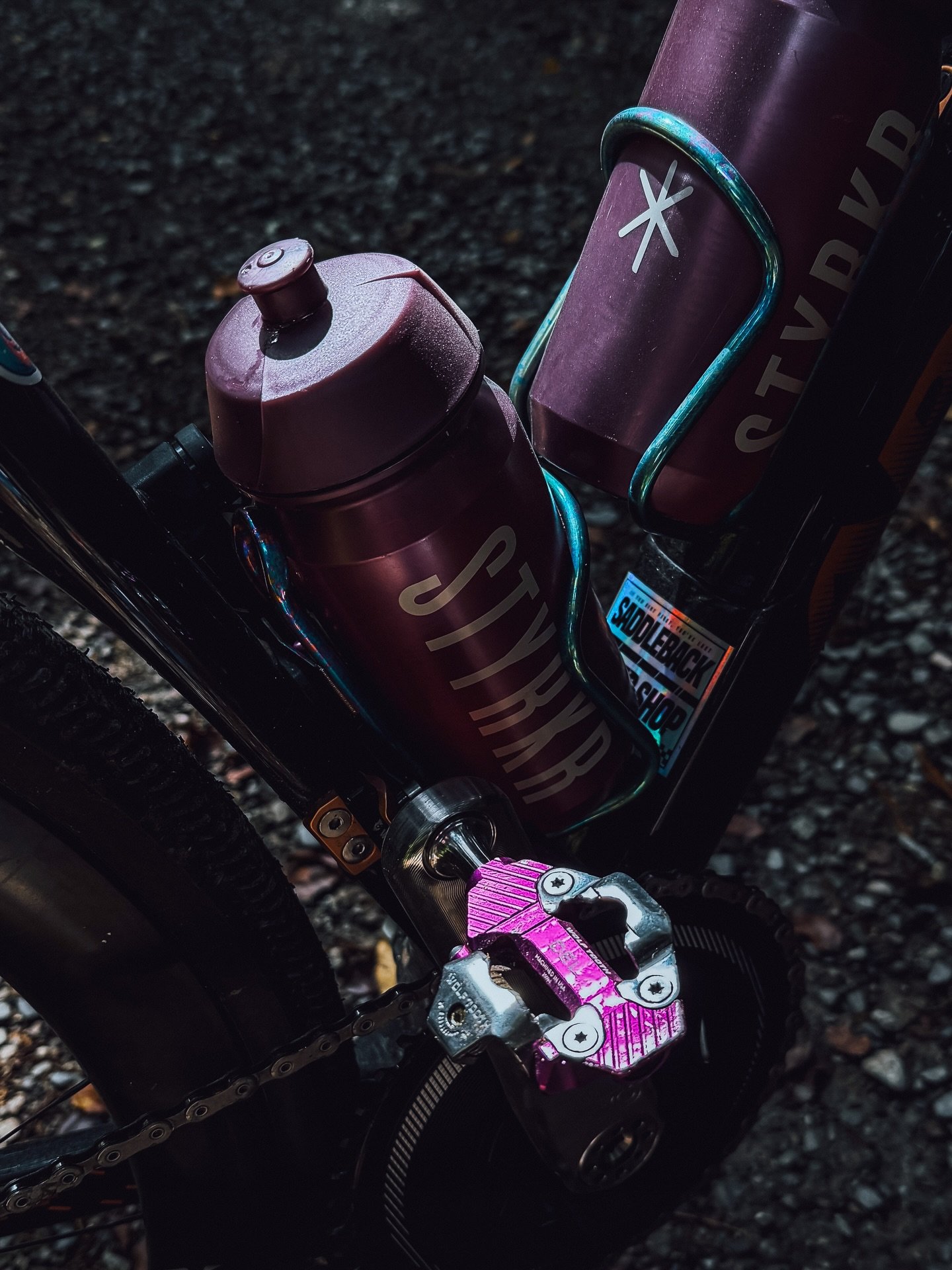 Many things I just like the look of in this pic. So that&rsquo;s why I&rsquo;m posting it 💜
.
.
#wolftoothcomponents #styrkruk