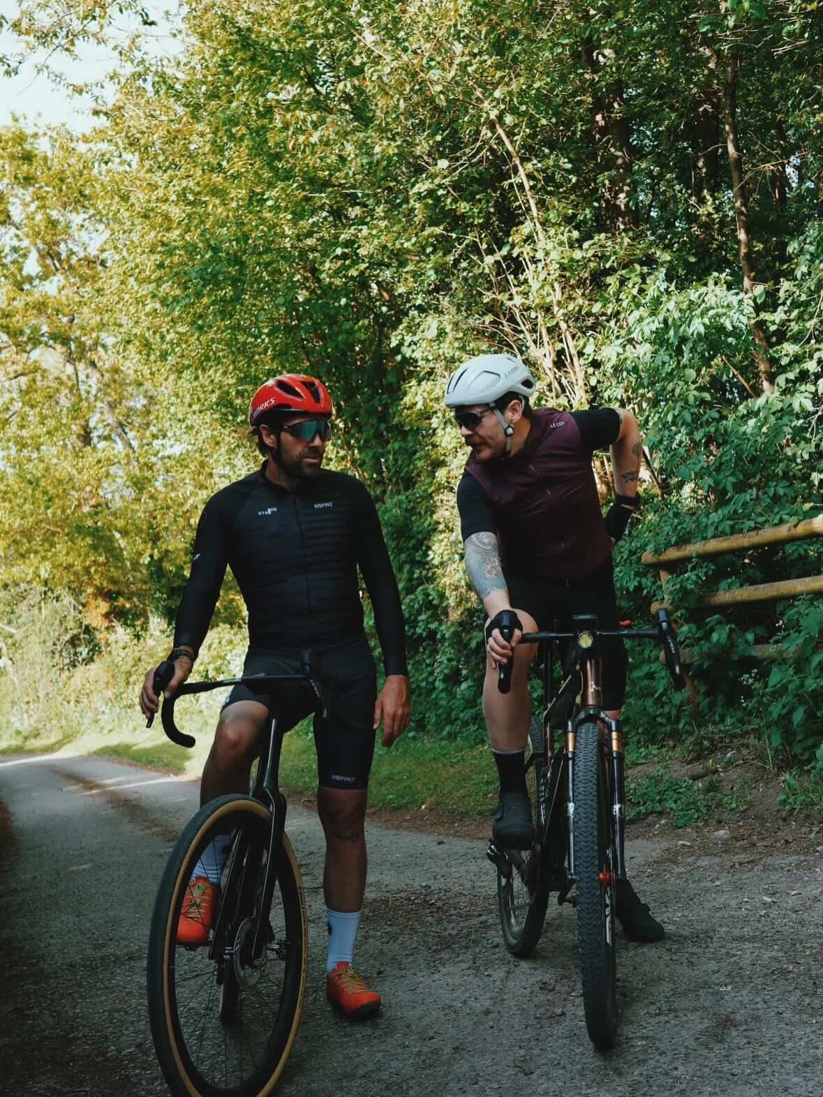 Between us we have:

2 @giroditalia stage wins 
6 National Championships 🏴󠁧󠁢󠁥󠁮󠁧󠁿 
1 Hour Record 
2 podiums at Red Bull Timelaps (2017 &amp; 2018)
Dads that raced vehicles with motors (cars and bikes)
2 Dogs

Not bad that. Alex will always be o
