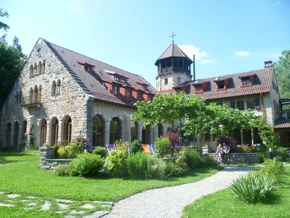 Crèt-Bérard in Puidoux oberhalb des Genfersees, wo im August 1955 die erste der sogenannten «Puidoux-Konferenzen» stattgefunden hatte.