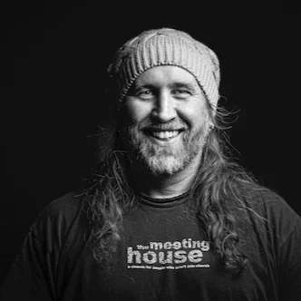 Blog, Vlog und englische Bücher von Bruxy Cavey