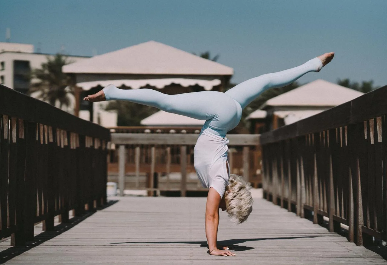 nune_handstand.jpeg
