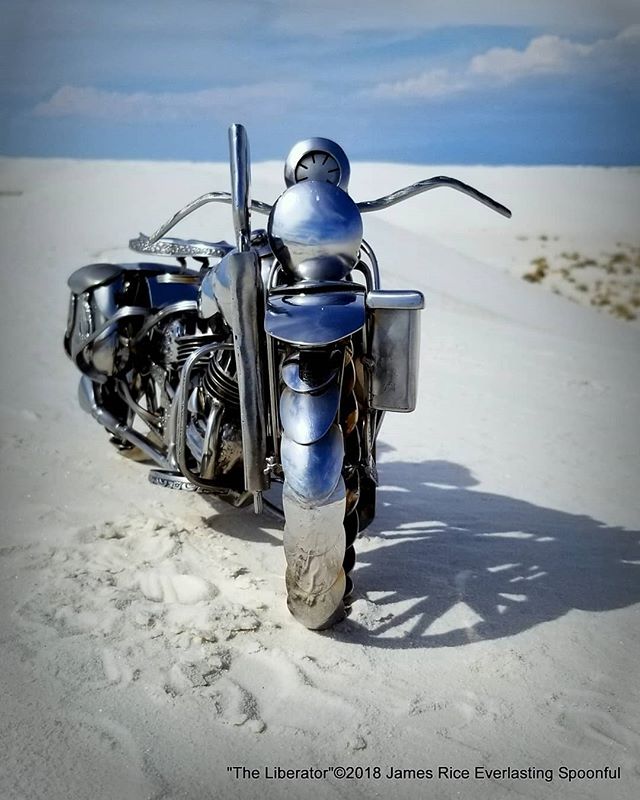 Straight on, front end shot, of &quot;The Liberator&quot; spoon motorcycle sculpture. Still made only with welded stainless steel spoons.

#SpoonMotorcycle #JamesRice #Harley #WLA #WWII #art #sculpture #motoart #metalart #motorcycleart #moto #Flathea