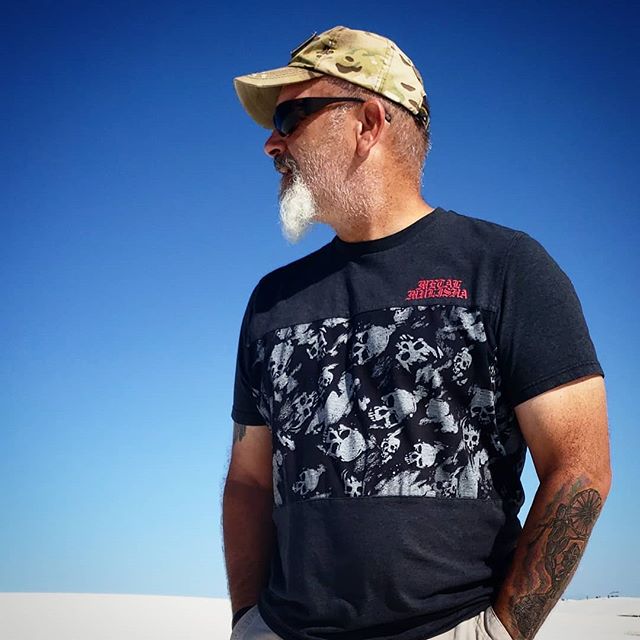 Overseeing a quick photoshoot for three of my spoon motorcycle sculptures at White Sands National Monument. 
#Artist #James Rice #EverlasingSpoonful #SpoonMotorcycle #sculpture #WhiteSands