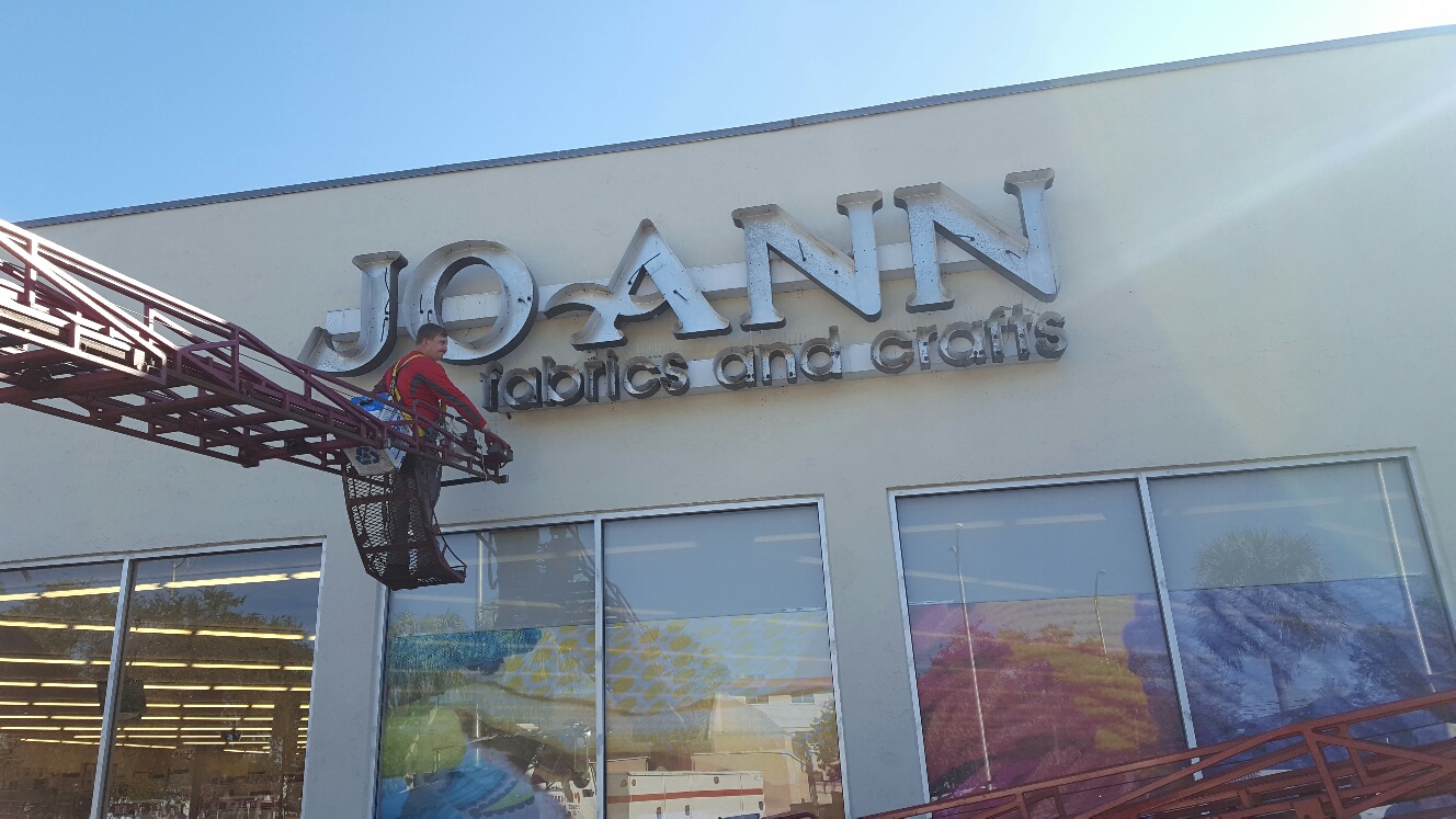 Joann fabrics and craft sign 2 .JPG