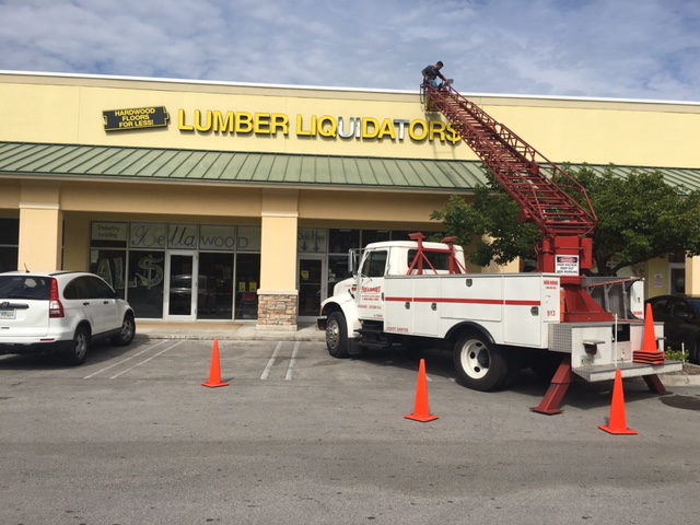 lumber liquidators sign.JPG