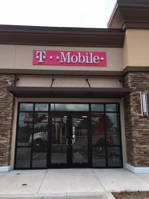 Sign installation - tmobile2.JPG