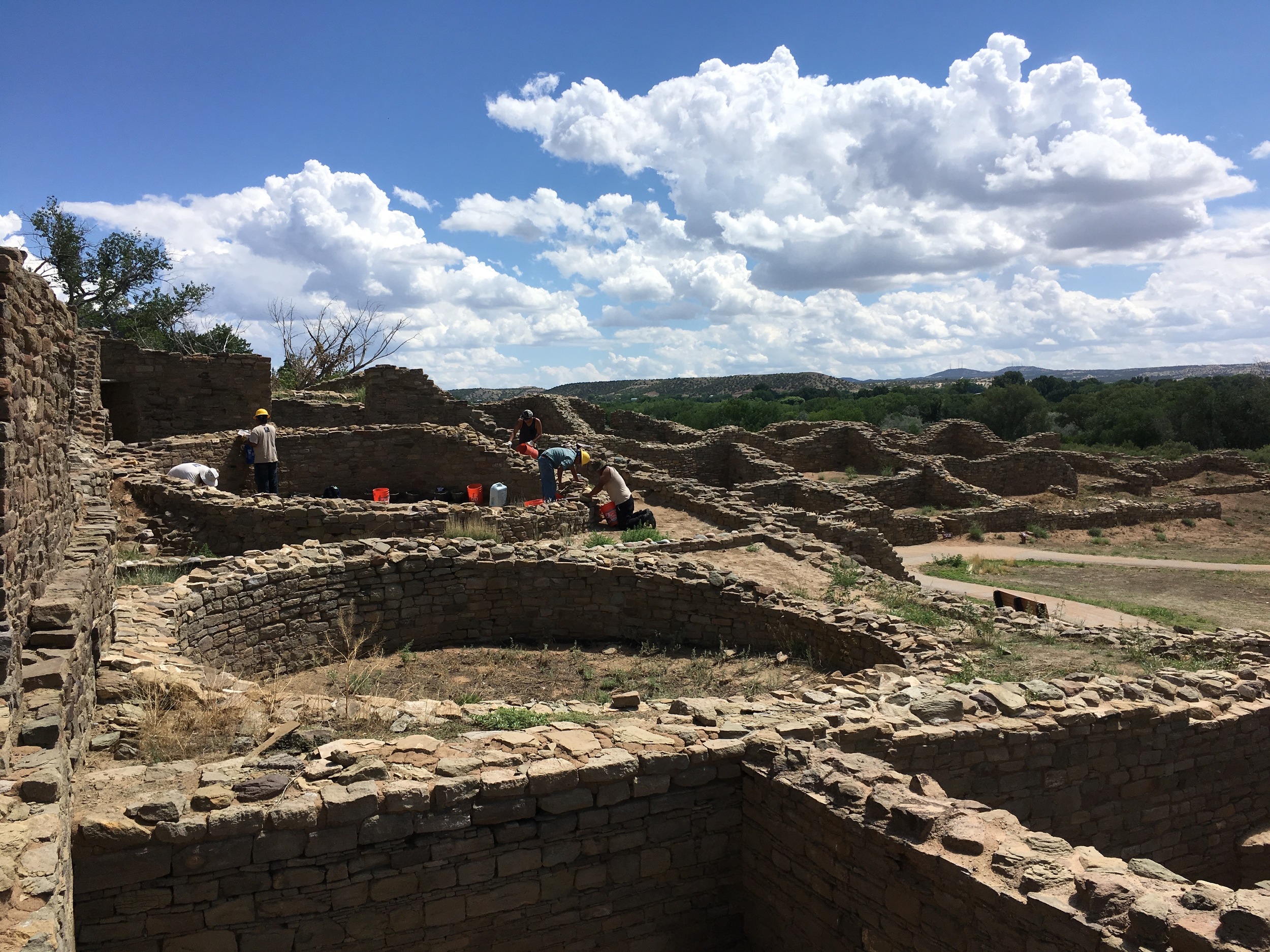 Ácoma Pueblo restorers at Aztec Ruins