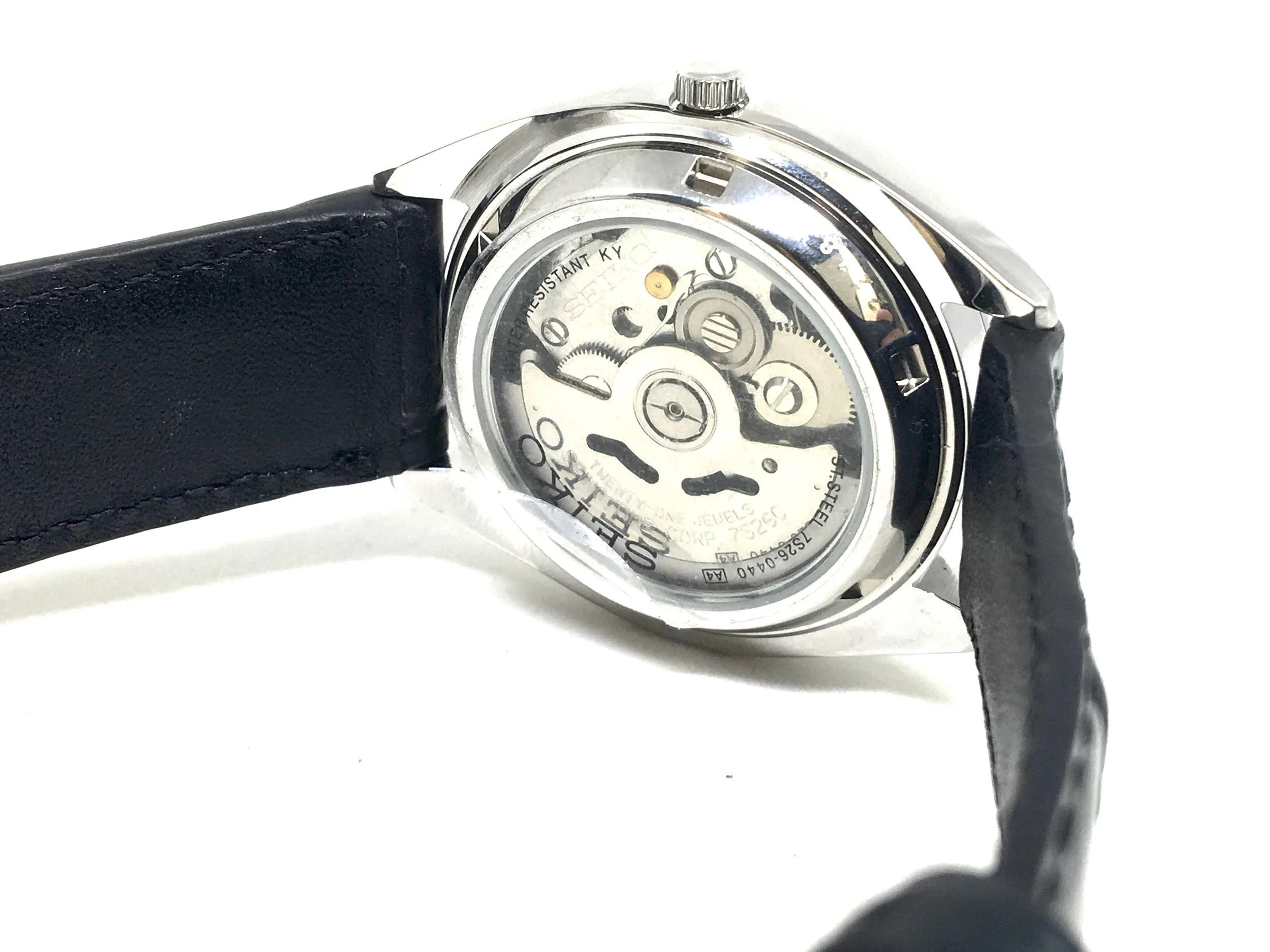 SeikoSNX115K-35.jpg