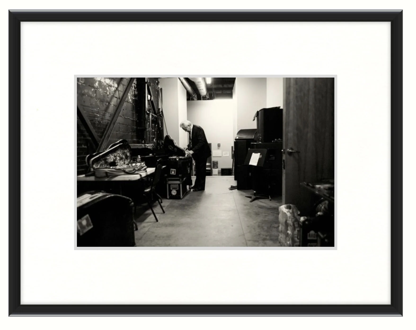 del_mccoury_backstage.jpg