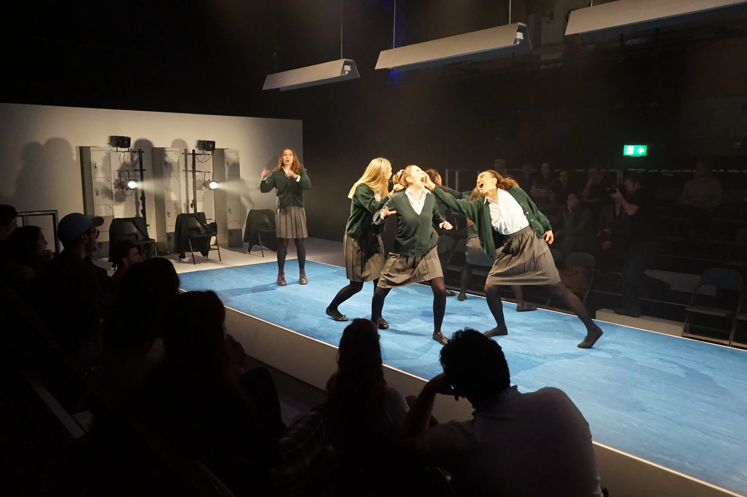 Girls like that 1.jpg