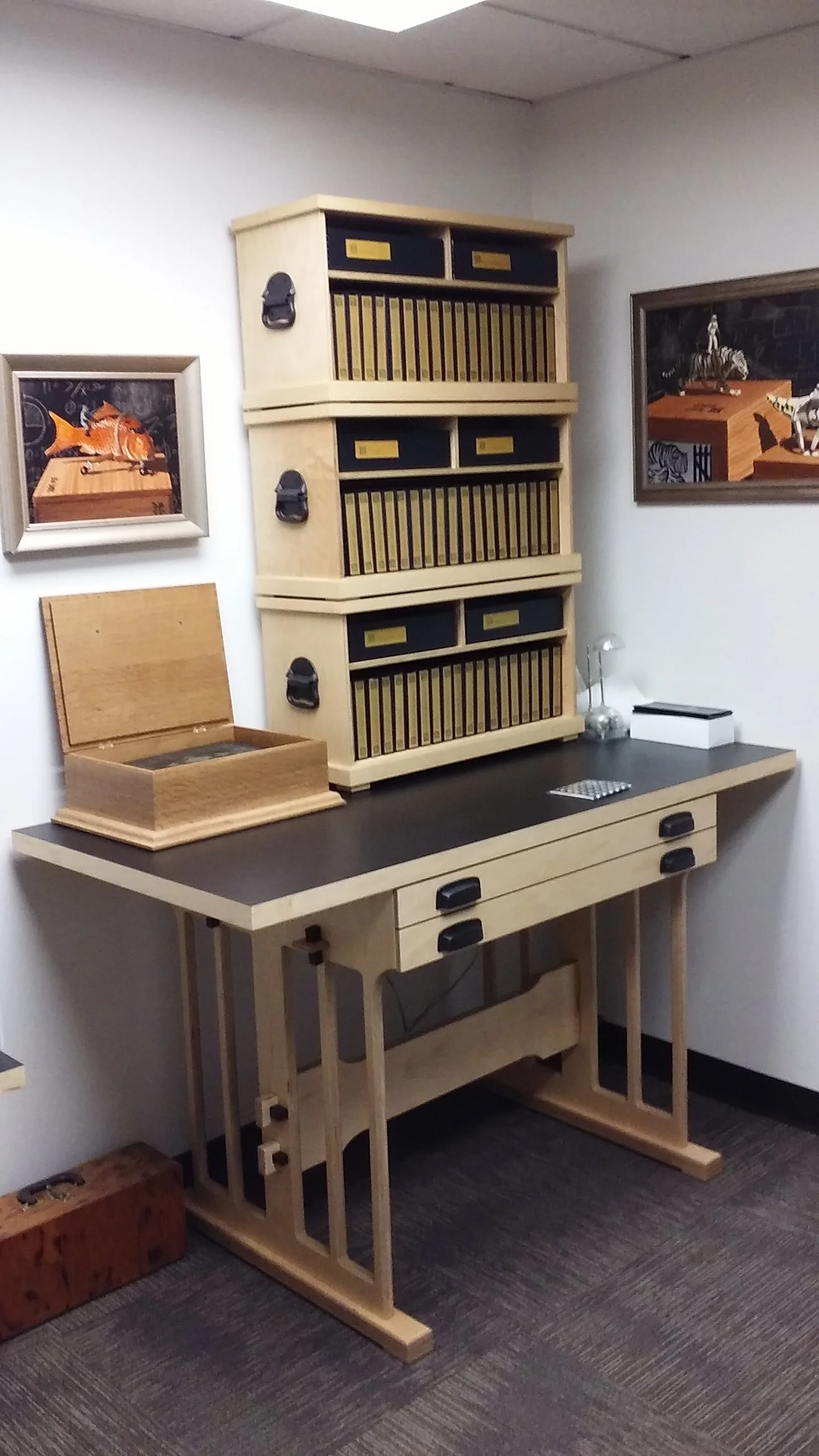 table and bookcase Lib. Alx..jpg