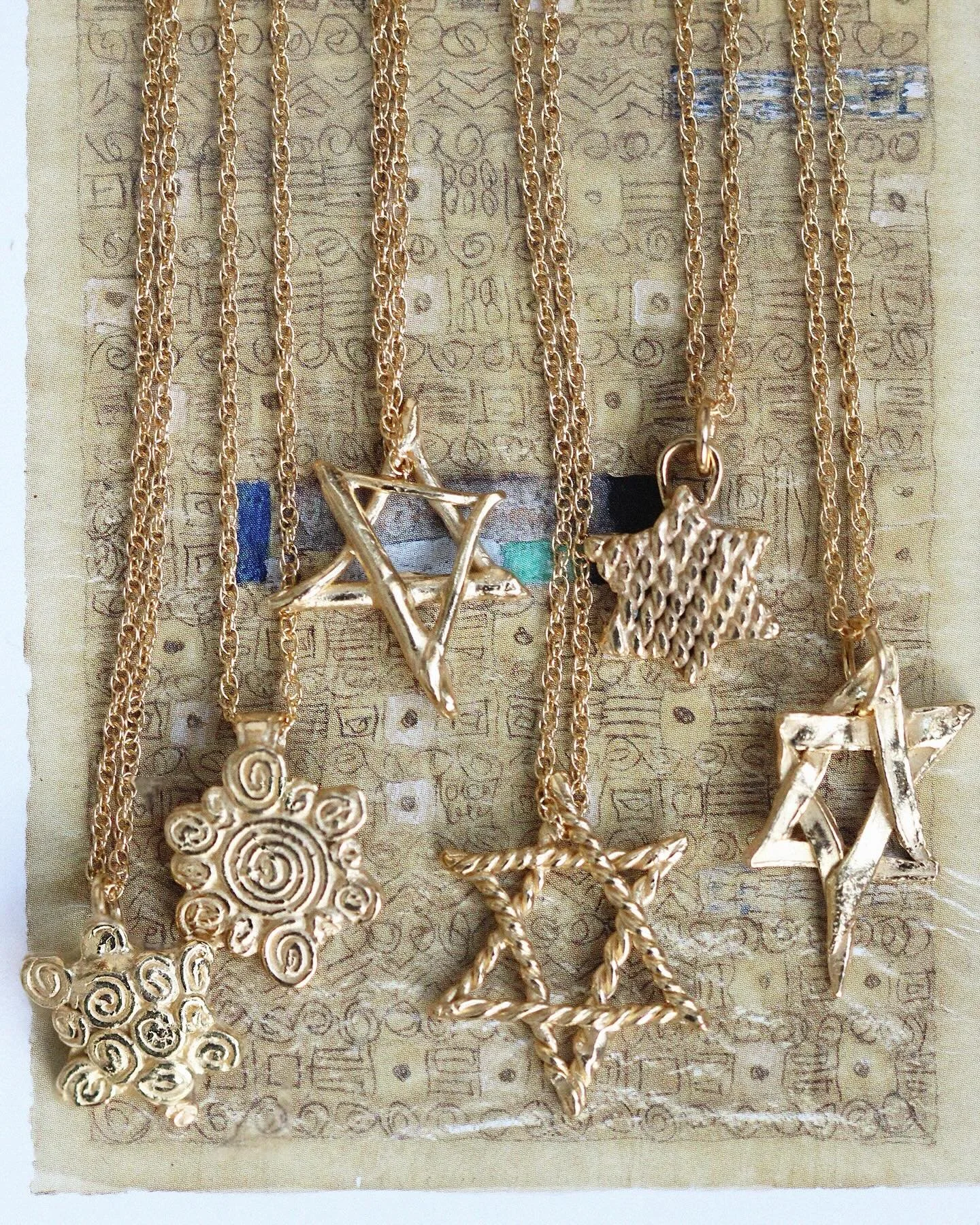 Six new one off Magen Davids are now availble to shop. 

Inspired by the the likes of Kilmt and Marc Chagall. I looked at lots of their paintings and sketches which influenced shape and texture. These pieces have been a play around with movement and 