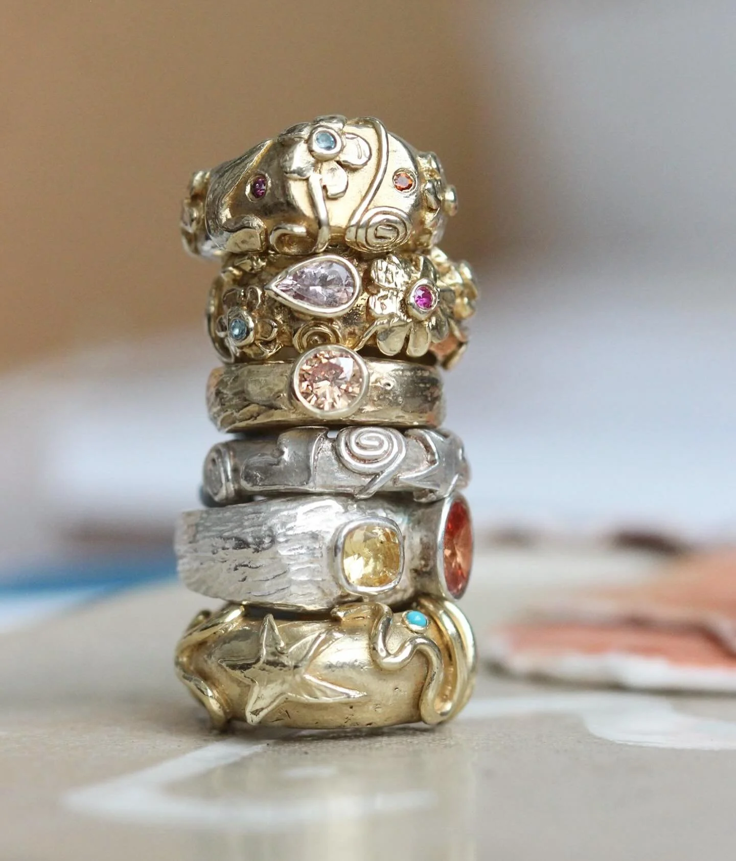 Final pieces making in time for Christmas are taking shape. Any questions about in stock pieces or bespoke just drop me an email at hello@ellastern.com ✨💞🫶