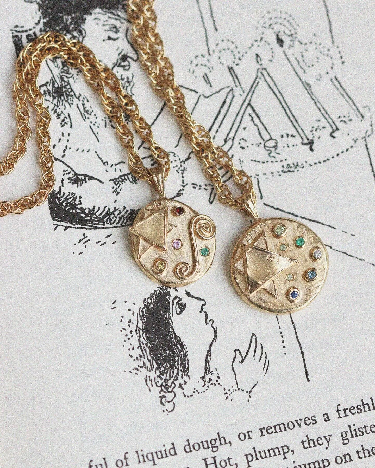 Chunukah is on Sunday 🔥 All these pieces can get to you in time for then 🕯️

All judaica pieces take lots of inspiration from my usual references such as arts and crafts and art nouveau, but also Jewish folklore and Marc Chagall and more ✨