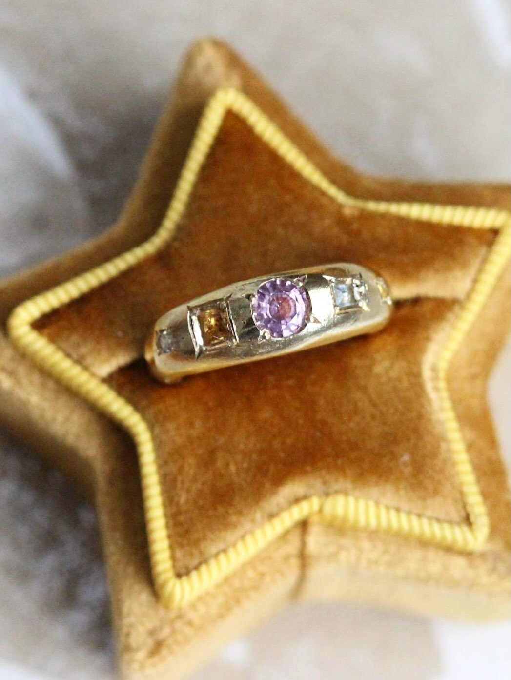 Minor mega freak out as I am SO EXCITED to be able to share this bespoke Gypsy Ring 😭 It&rsquo;s actually bringing brightness to my day!!! As we know I LOVE a chunkier piece and a less traditional engagement ring, so working on this was right up my 