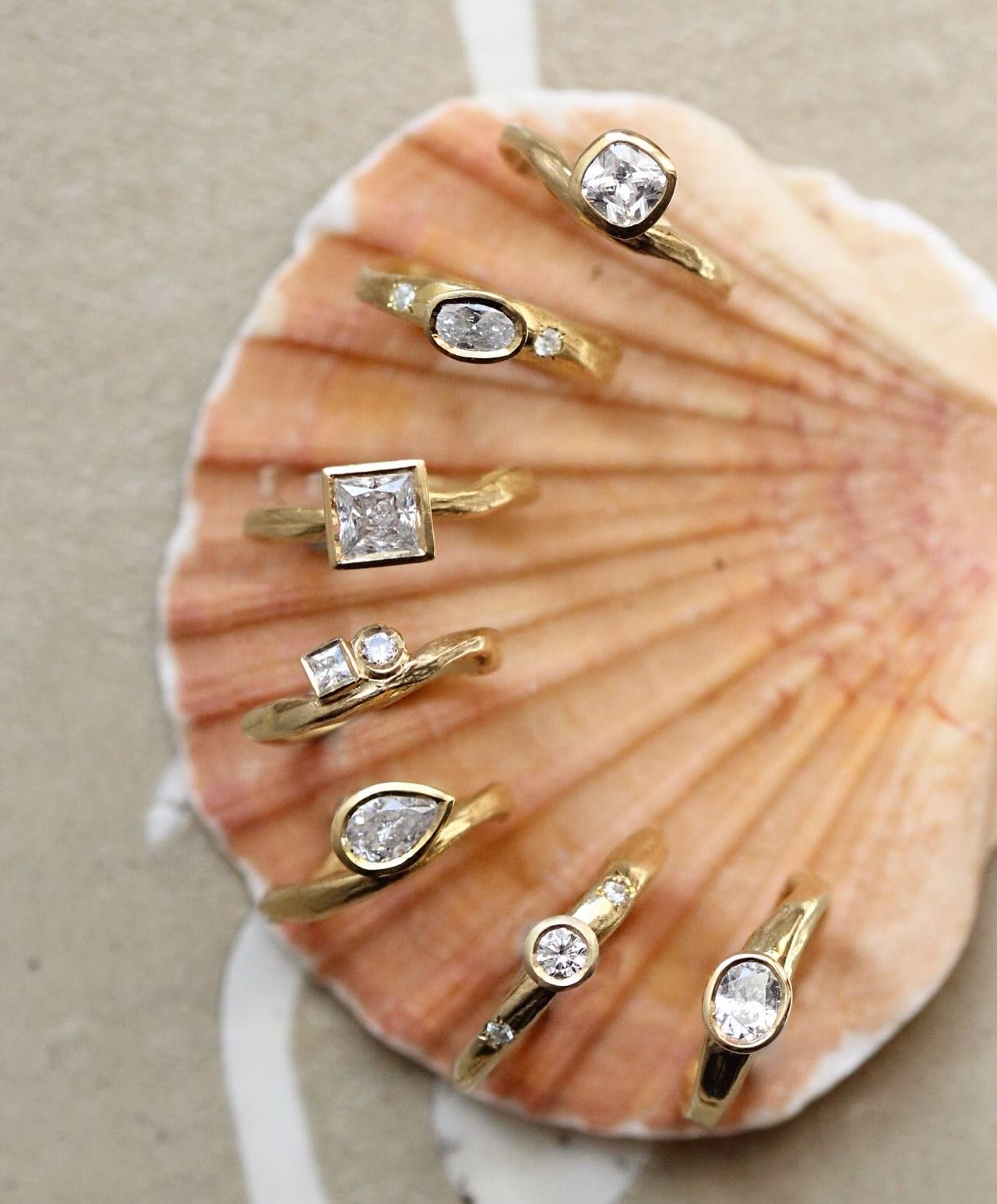 It&rsquo;s getting sparkly up in here. Book a bespoke appointment and have your dream ring handmade ✨🌟💘💍

To book a video call or a bespoke appointment at my East London head to ellastern.com ✨