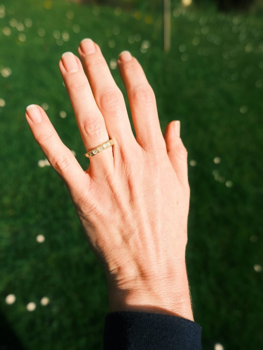 OMG I have had three &lsquo;she said yes&rsquo; emails this week accompanied by the lovleist of photos 😭😭😭😭 

Absolutely adore this Fine Cubist ring set with alternating round and baguette diamonds 🌟✨ And LOVE getting these emails so much it war